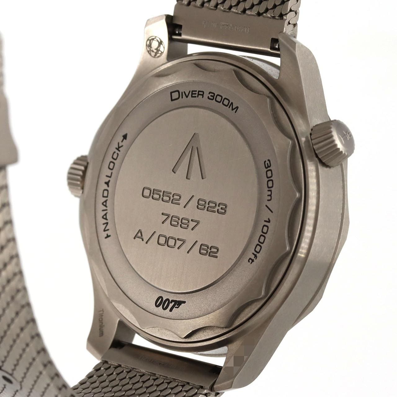オメガ シーマスターダイバー300M･007エディション TI 210.92.42.20.01.001 TI 自動巻