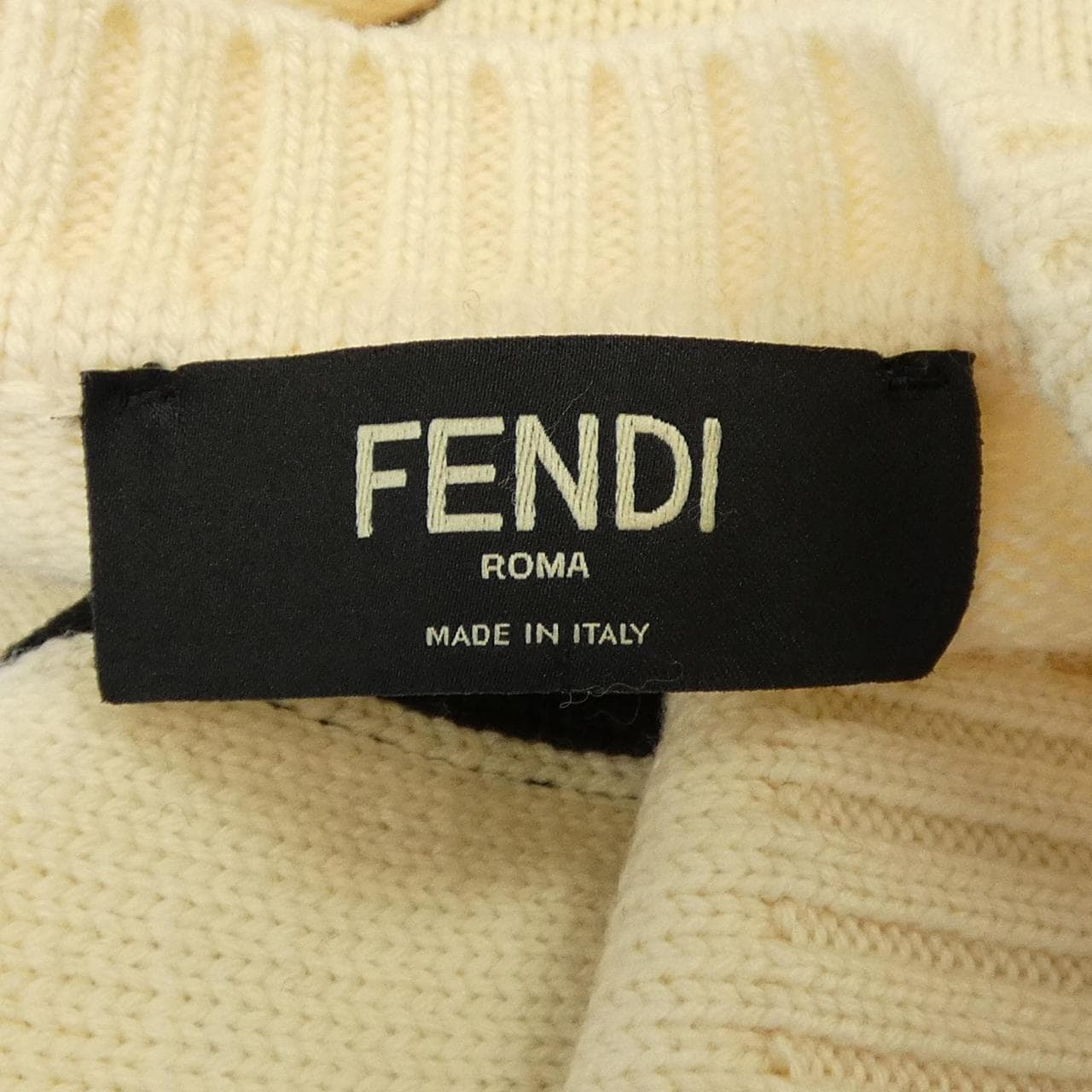 フェンディ FENDI FZY111 ADU6 ニット