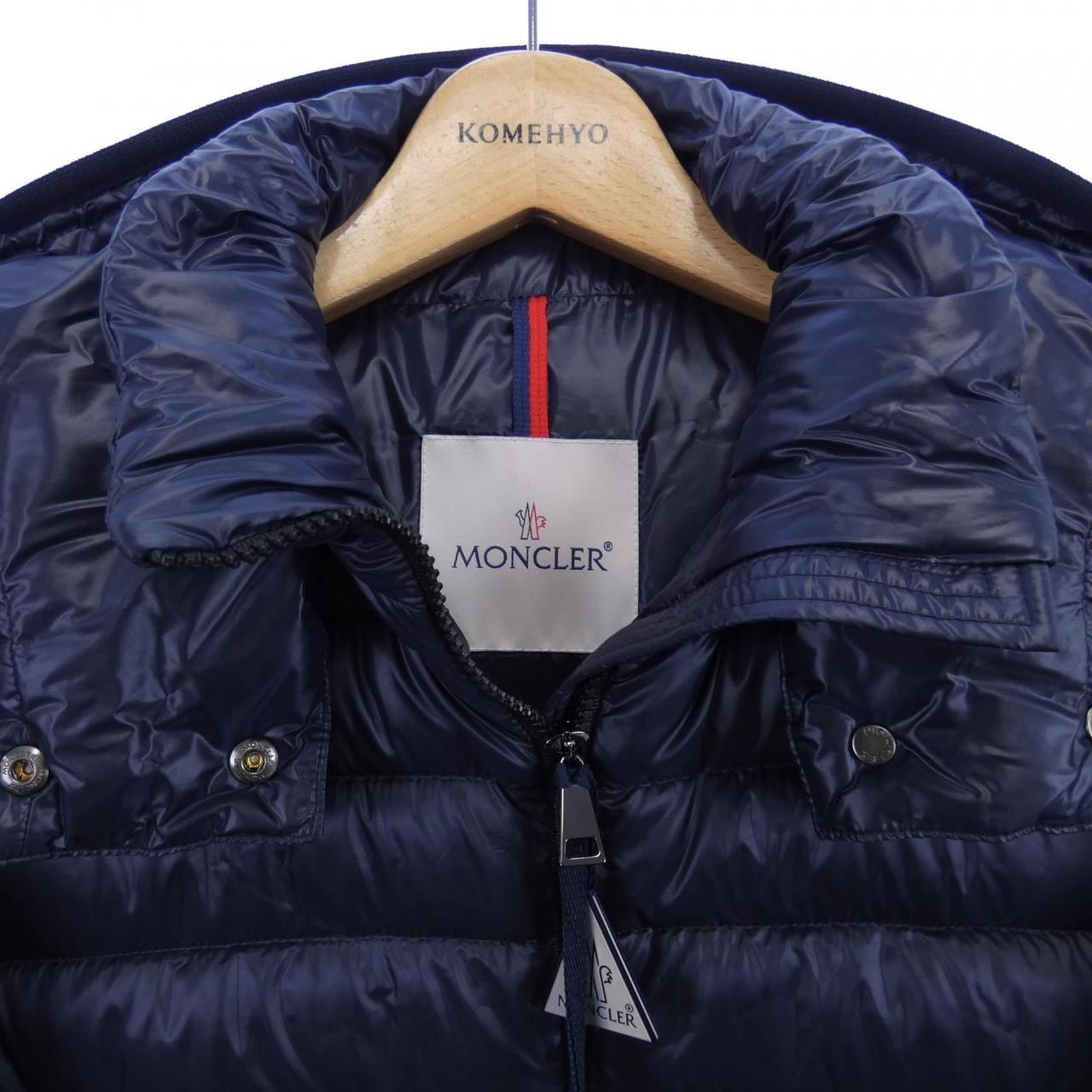 モンクレール MONCLER ダウンジャケット