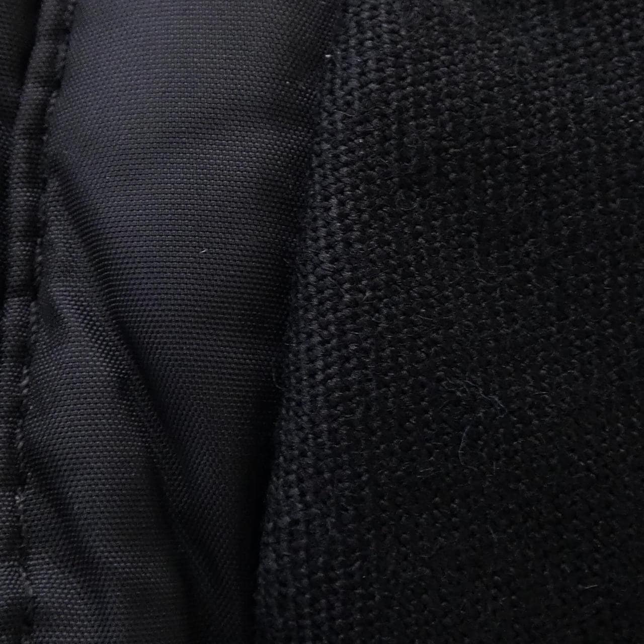 モンクレール MONCLER ダウンジャケット