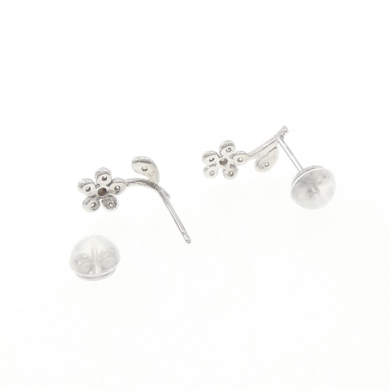 K18WG フラワー ダイヤモンド ピアス 0.08CT