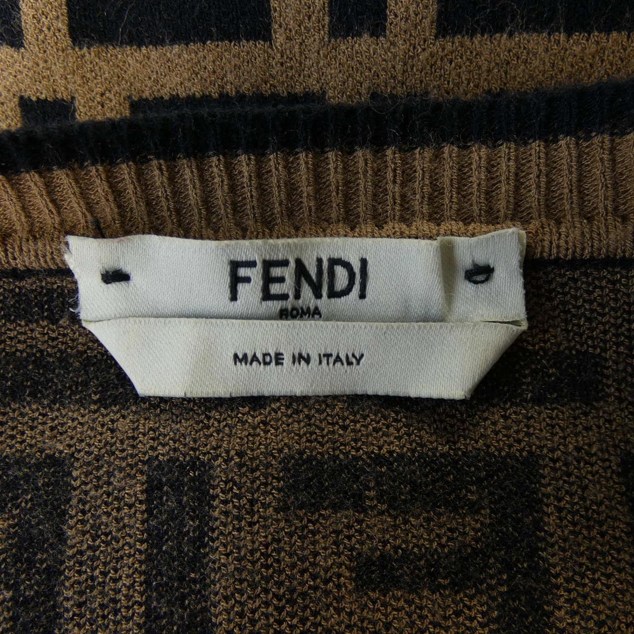 フェンディ FENDI FZY780 A7UB ニット