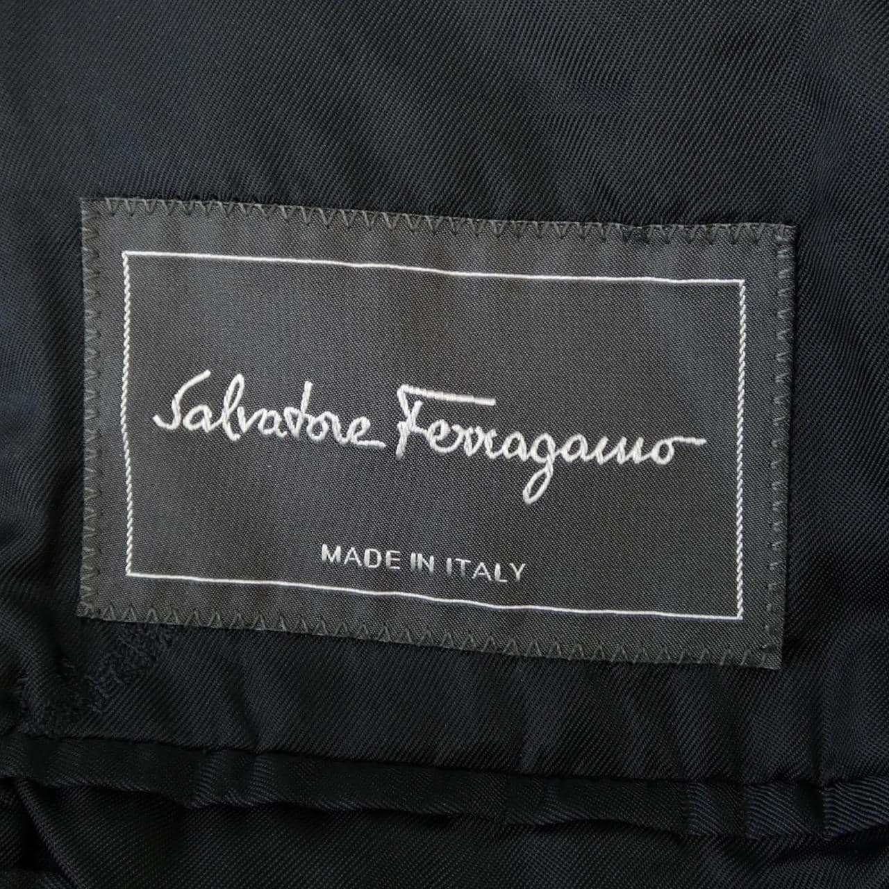サルヴァトーレフェラガモ SALVATORE FERRAGAMO 14 S751 2318-001 0651284 コート