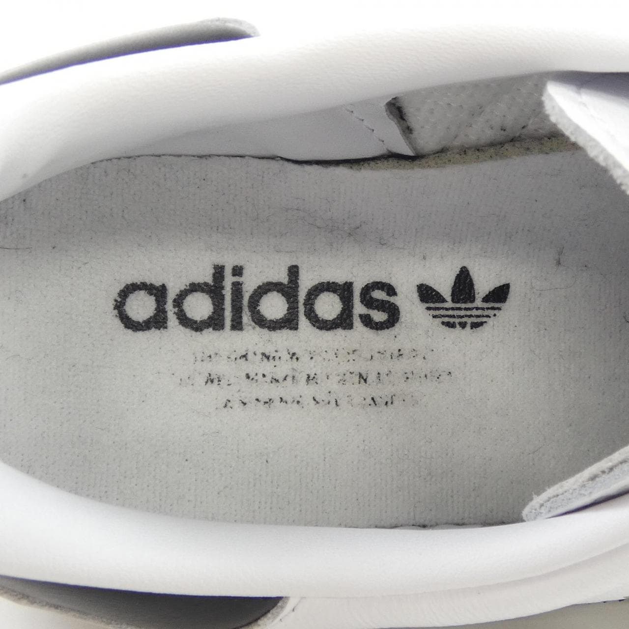 アディダス ADIDAS スニーカー