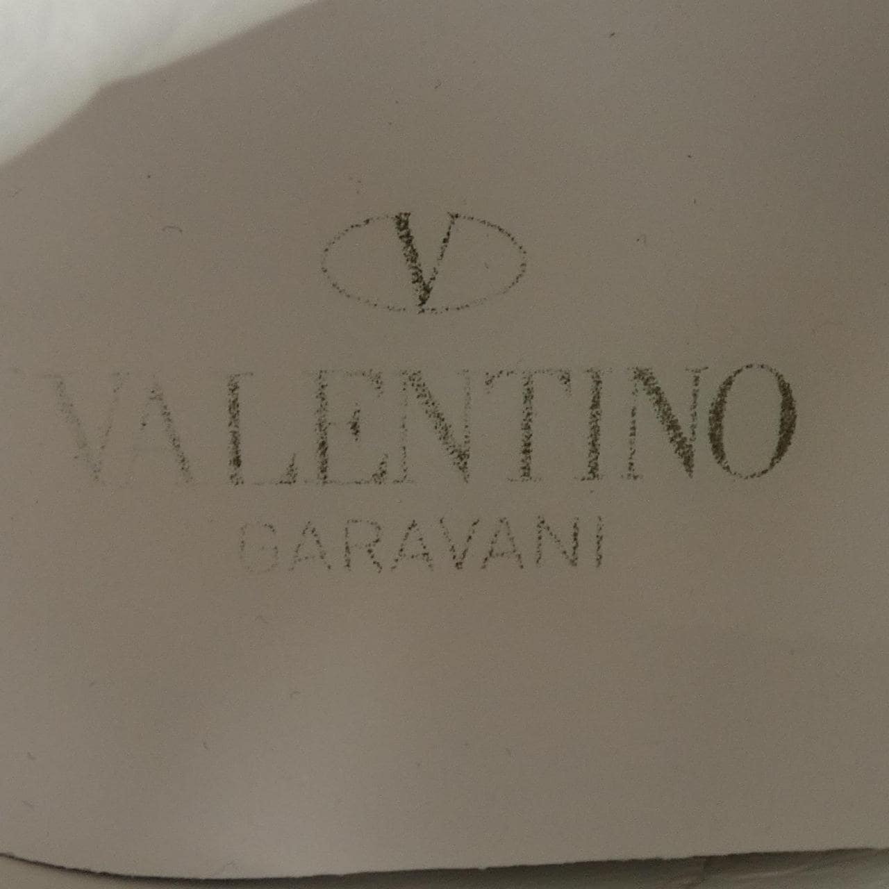 ヴァレンティノガラヴァーニ VALENTINO GARAVANI AO01W2 スニーカー
