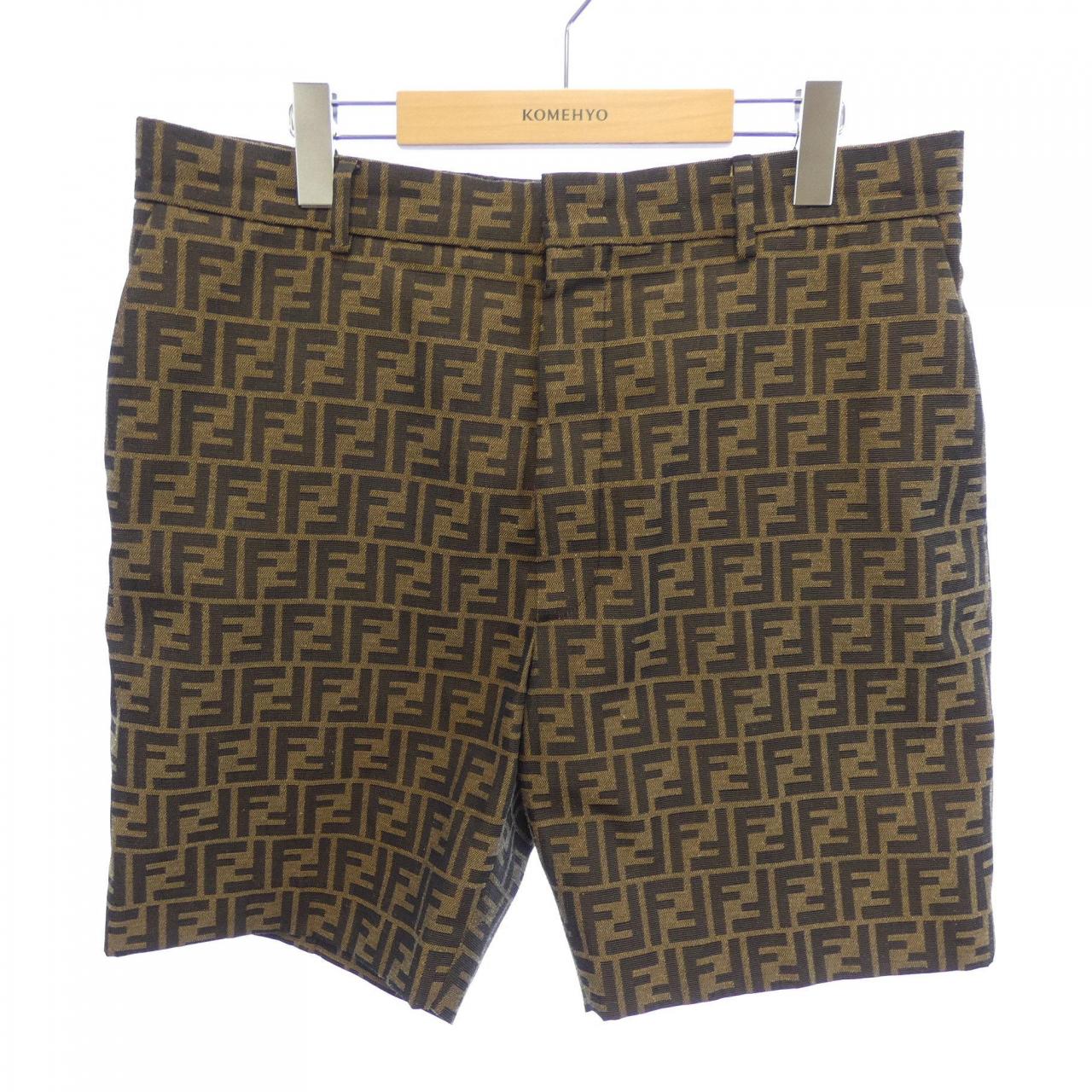 フェンディ FENDI FF FB0521 A6WJ ショートパンツ