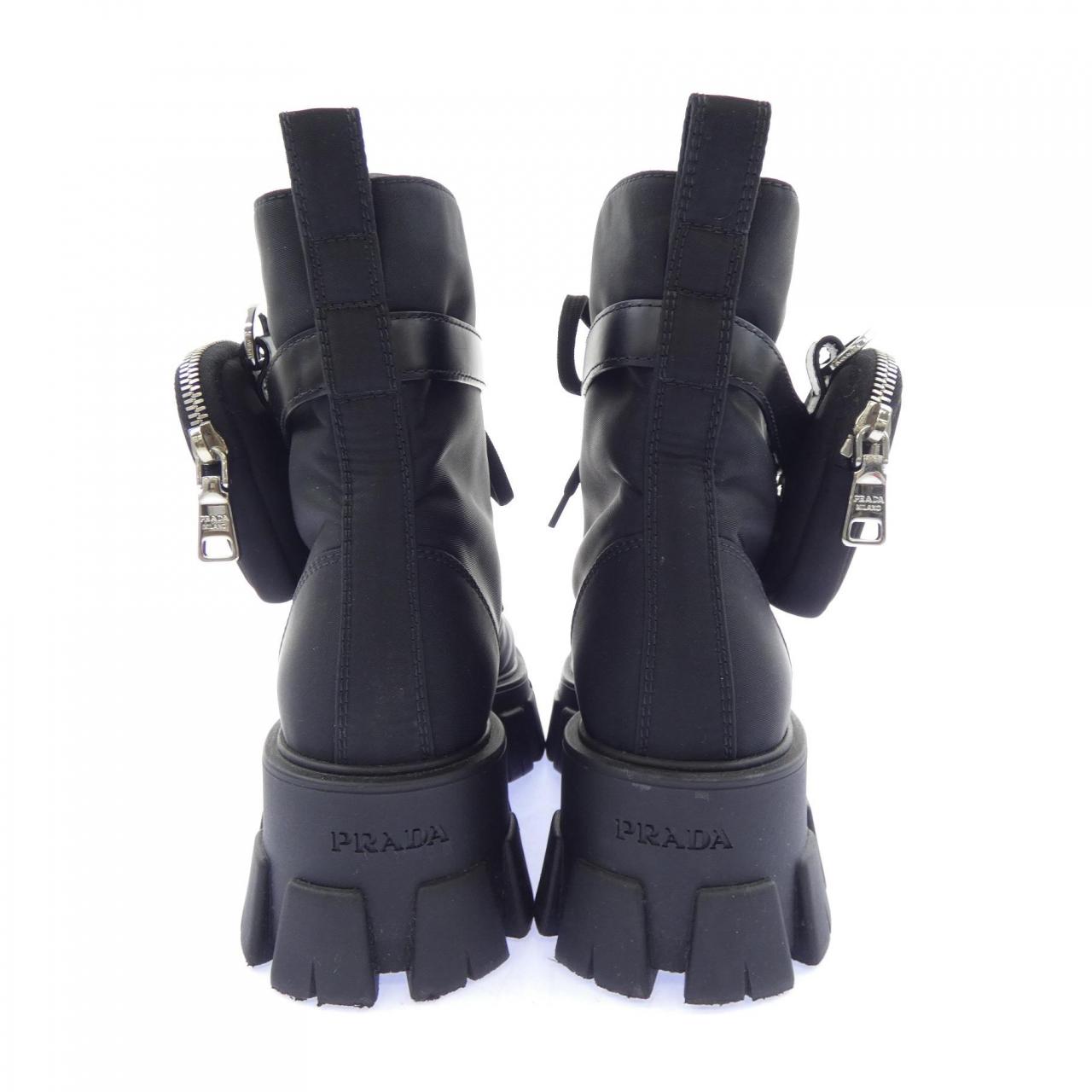 プラダ PRADA モノリス トライアングルロゴ 1T549M ブーツ