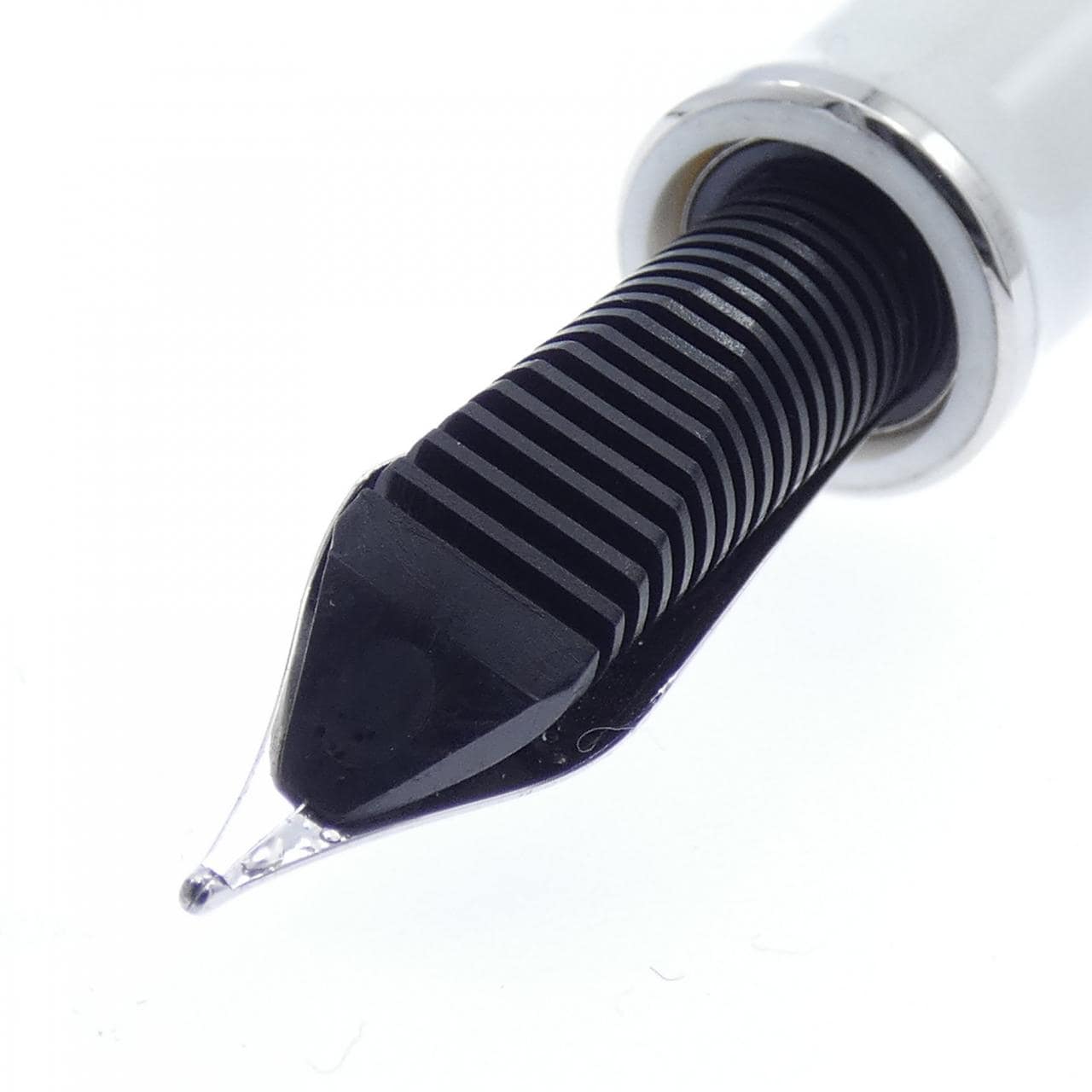 ペリカン トレドM910ホワイト 万年筆