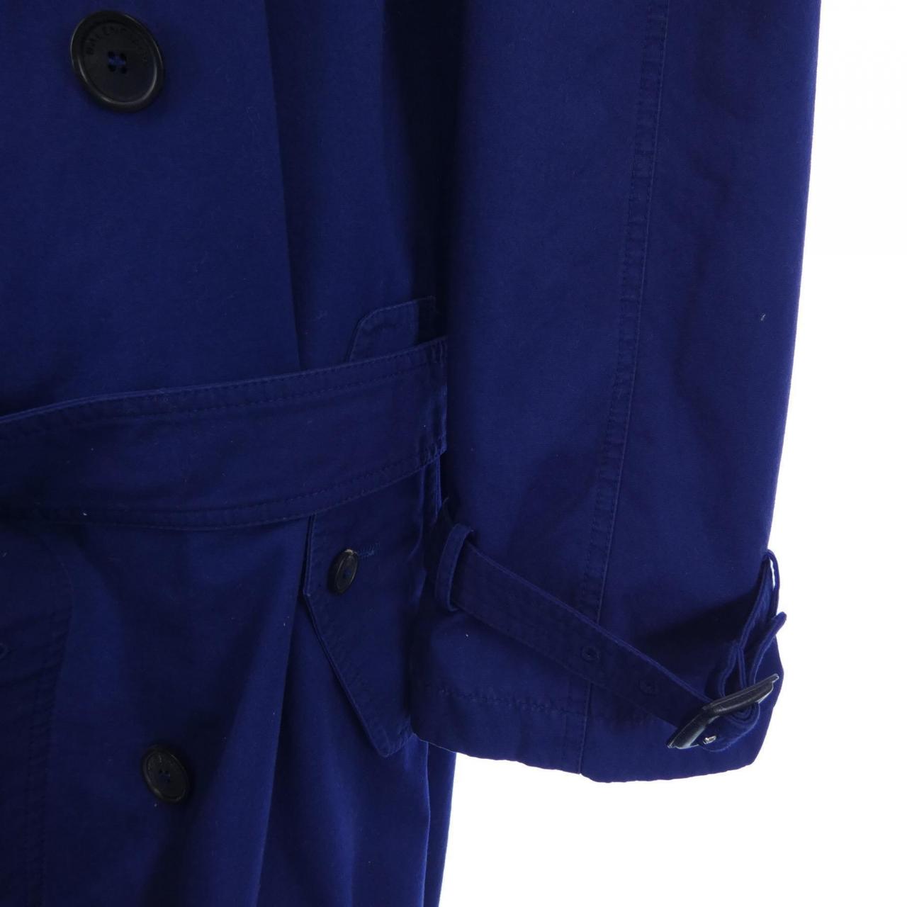 BALENCIAGA世家风衣