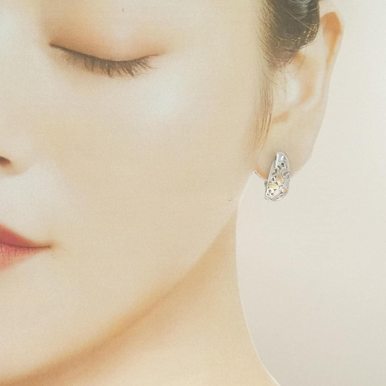 K18スリーカラー フラワー ピアス