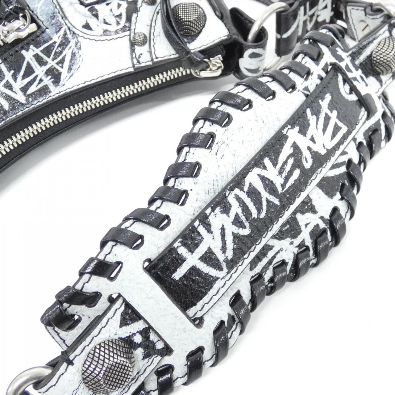 バレンシアガ ル カゴール 671307 210G6 ショルダーバッグ