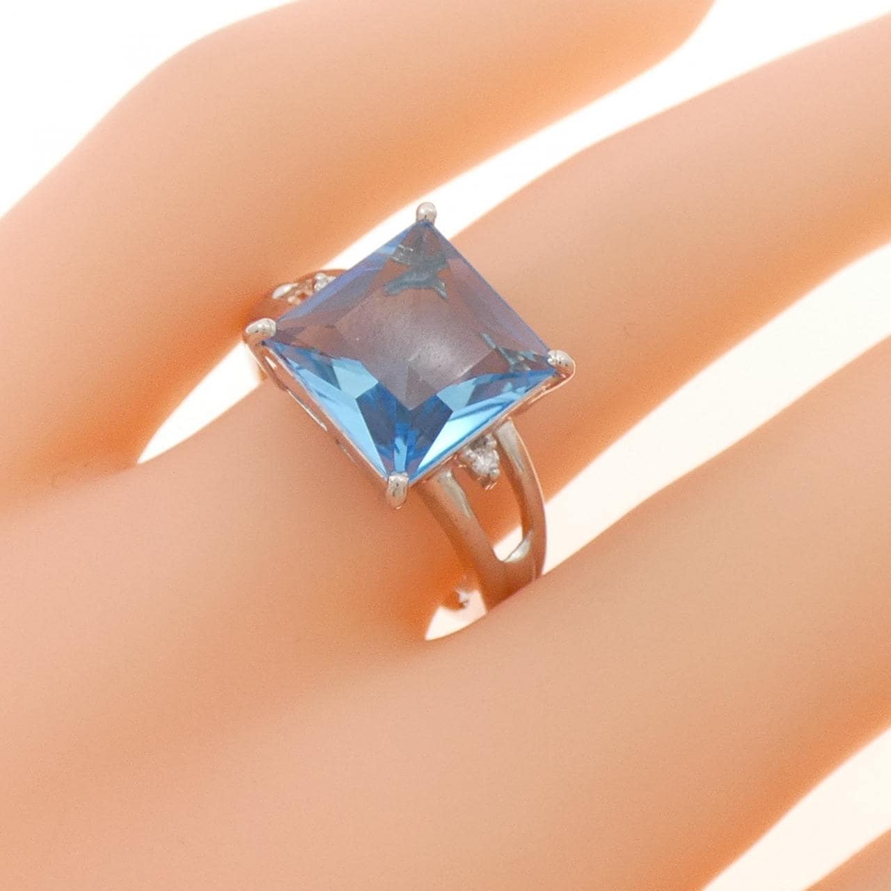 K18WG ブルートパーズ リング