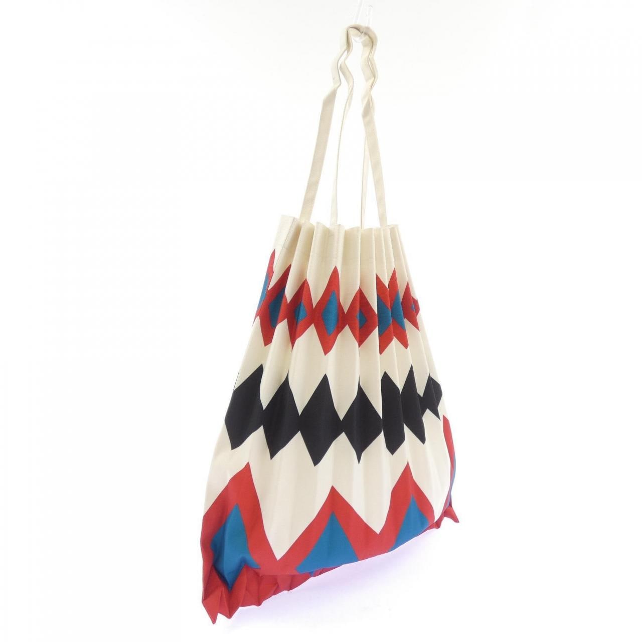 ミーイッセイミヤケ me ISSEY MIYAKE NI93AG801 BAG