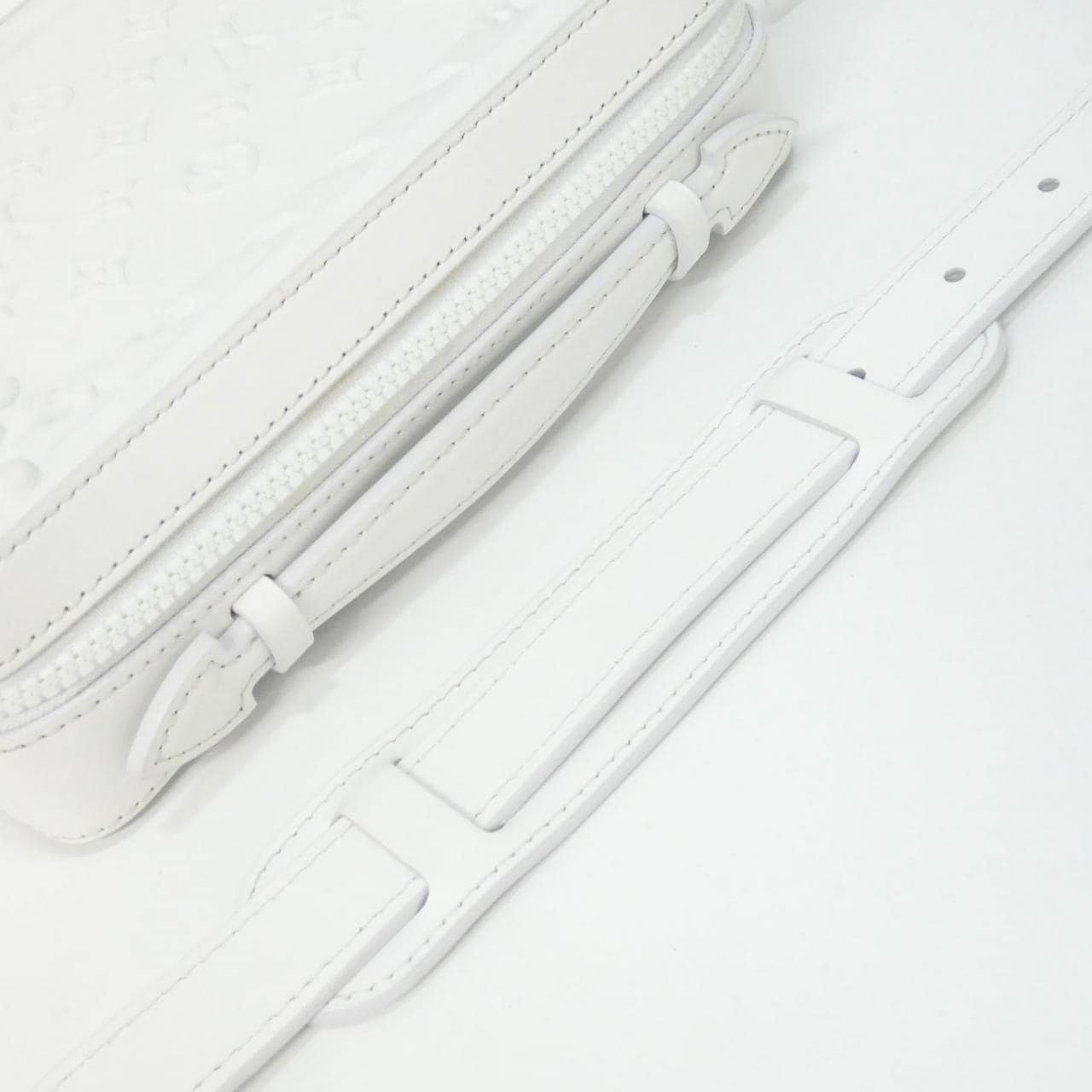 ルイヴィトン LVオーナメント ハンドル ソフト トランク M21833 ショルダーバッグ