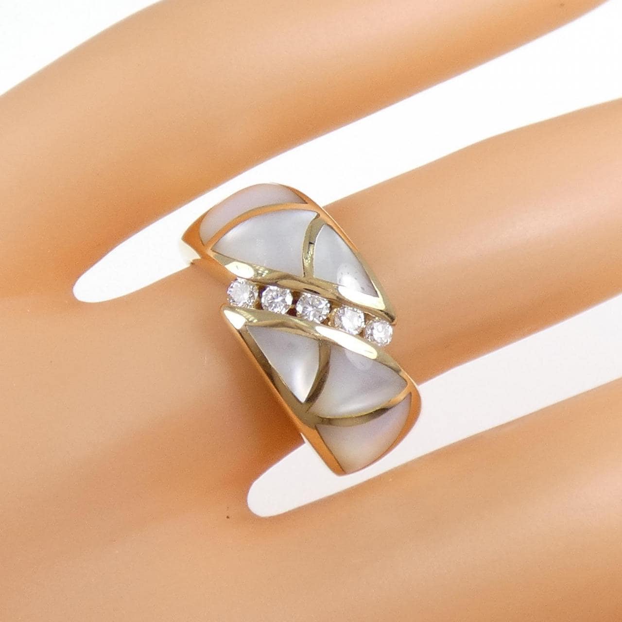 14KYG mother of pearl ring