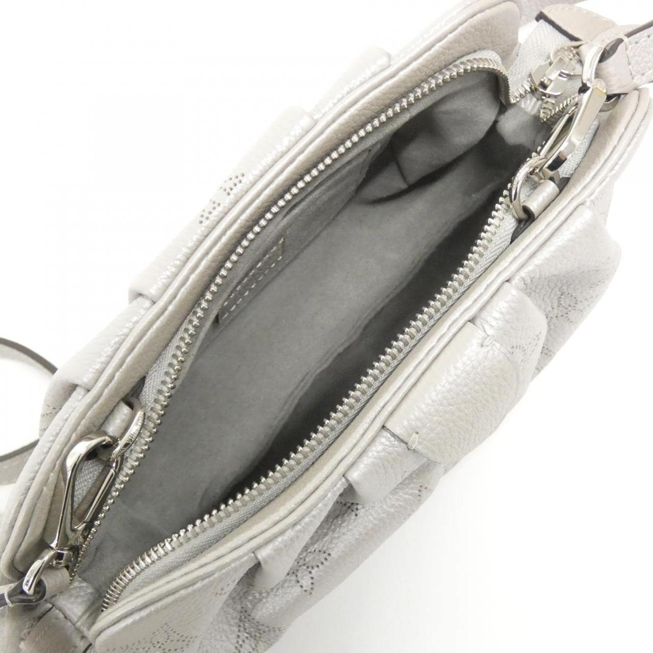 ルイヴィトン マヒナ スカラ ミニ M80904 ショルダーバッグ