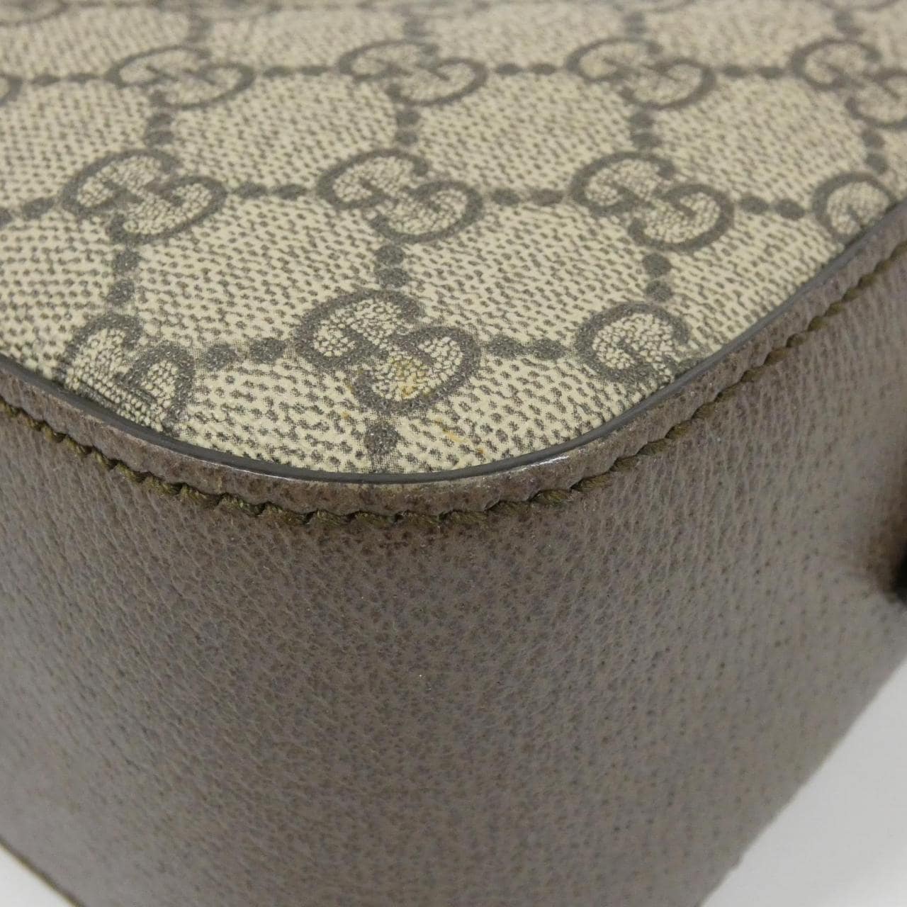 グッチ NEO VINTAGE 476466 K9GVT ショルダーバッグ