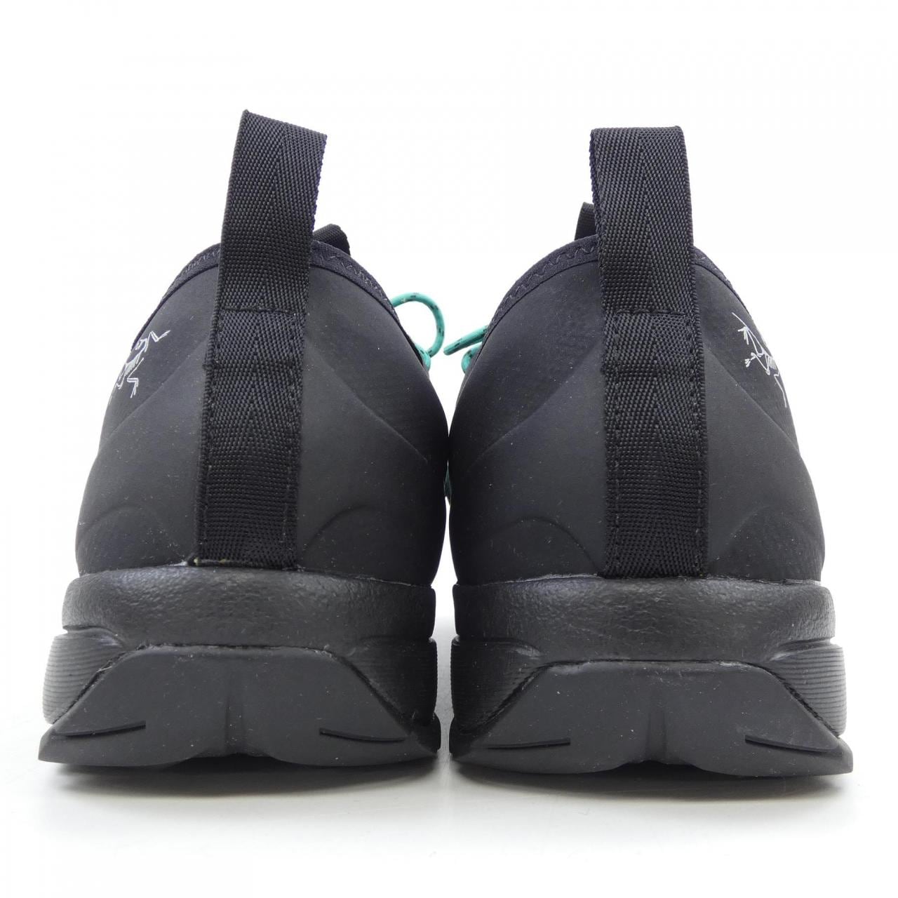 アークテリクス ARC'TERYX スニーカー