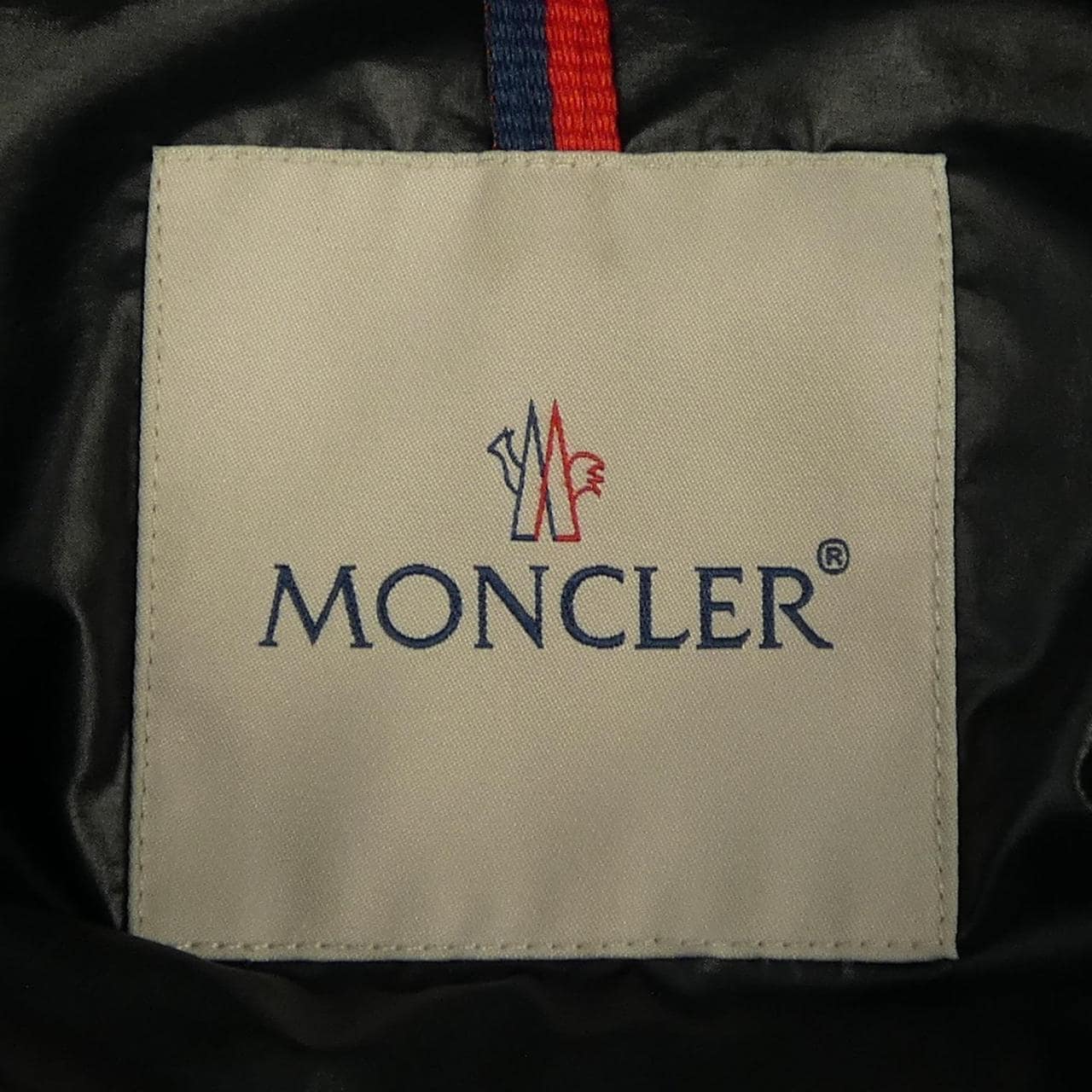 モンクレール MONCLER ダウンジャケット