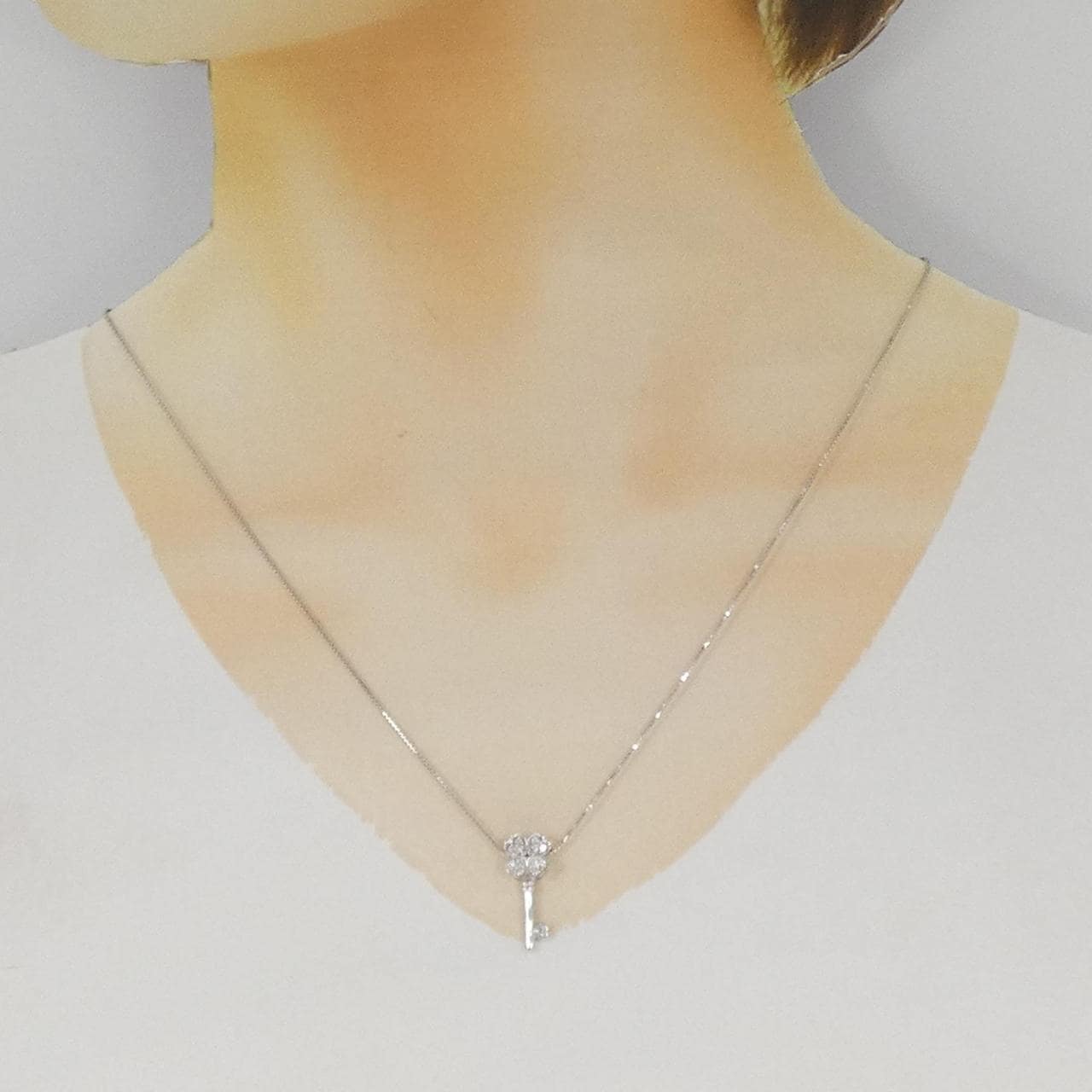 K18WG クローバー×キー ダイヤモンド ネックレス 0.06CT