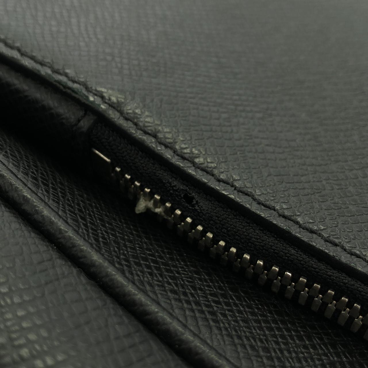 ルイヴィトン タイガ エイドリアン バックパック M30857 リュックサック