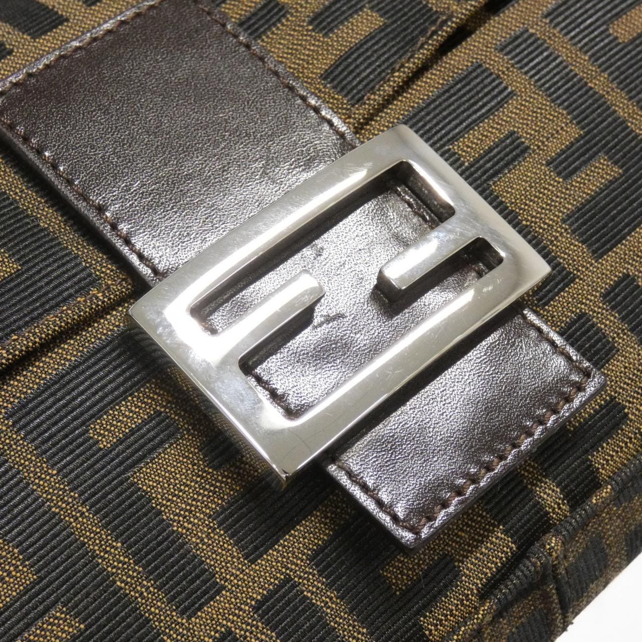 【ヴィンテージ】フェンディ バゲット 26424 ショルダーバッグ