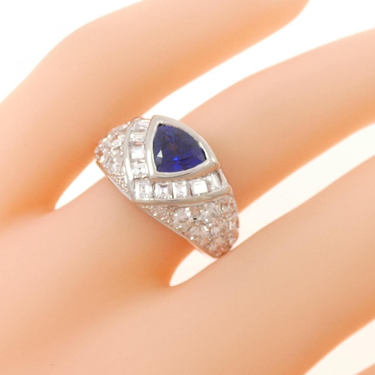 PT900 サファイヤ リング 1.05CT