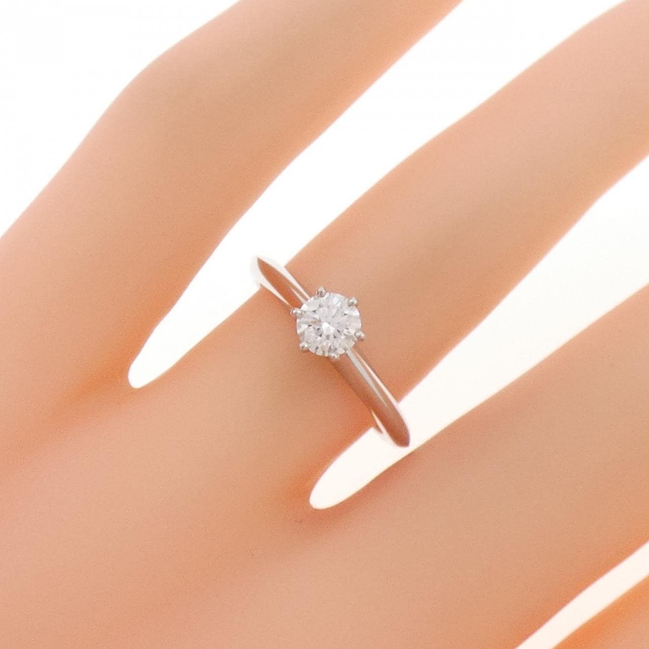 ティファニー クラシックソリティア リング 0.34CT H VVS2 3EXT
