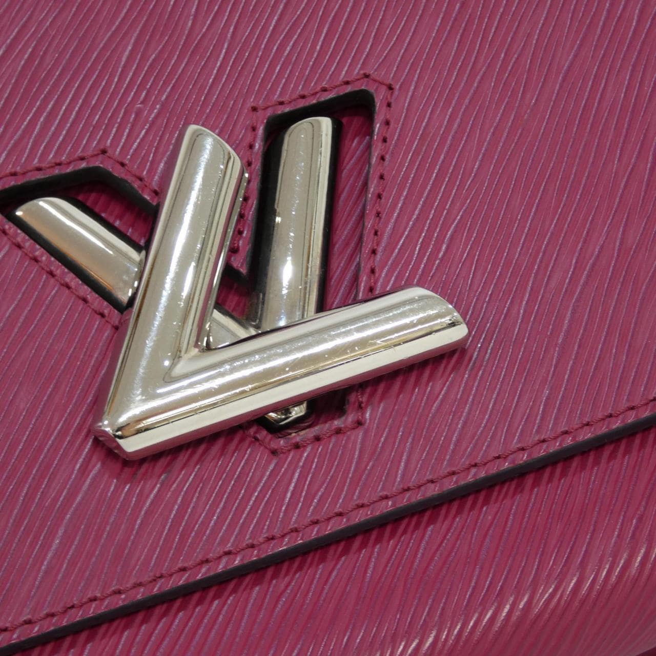 ルイヴィトン エピ ツイスト MM M51006 ショルダーバッグ