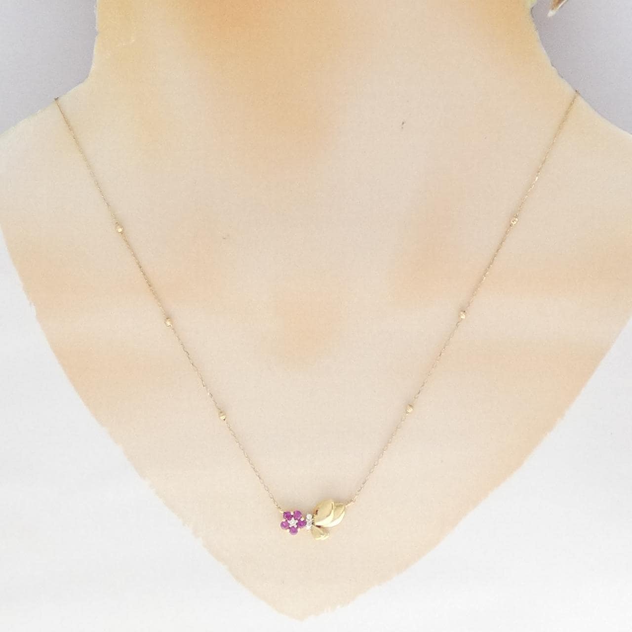 K18YG フラワー×バタフライ ルビー ネックレス 0.21CT