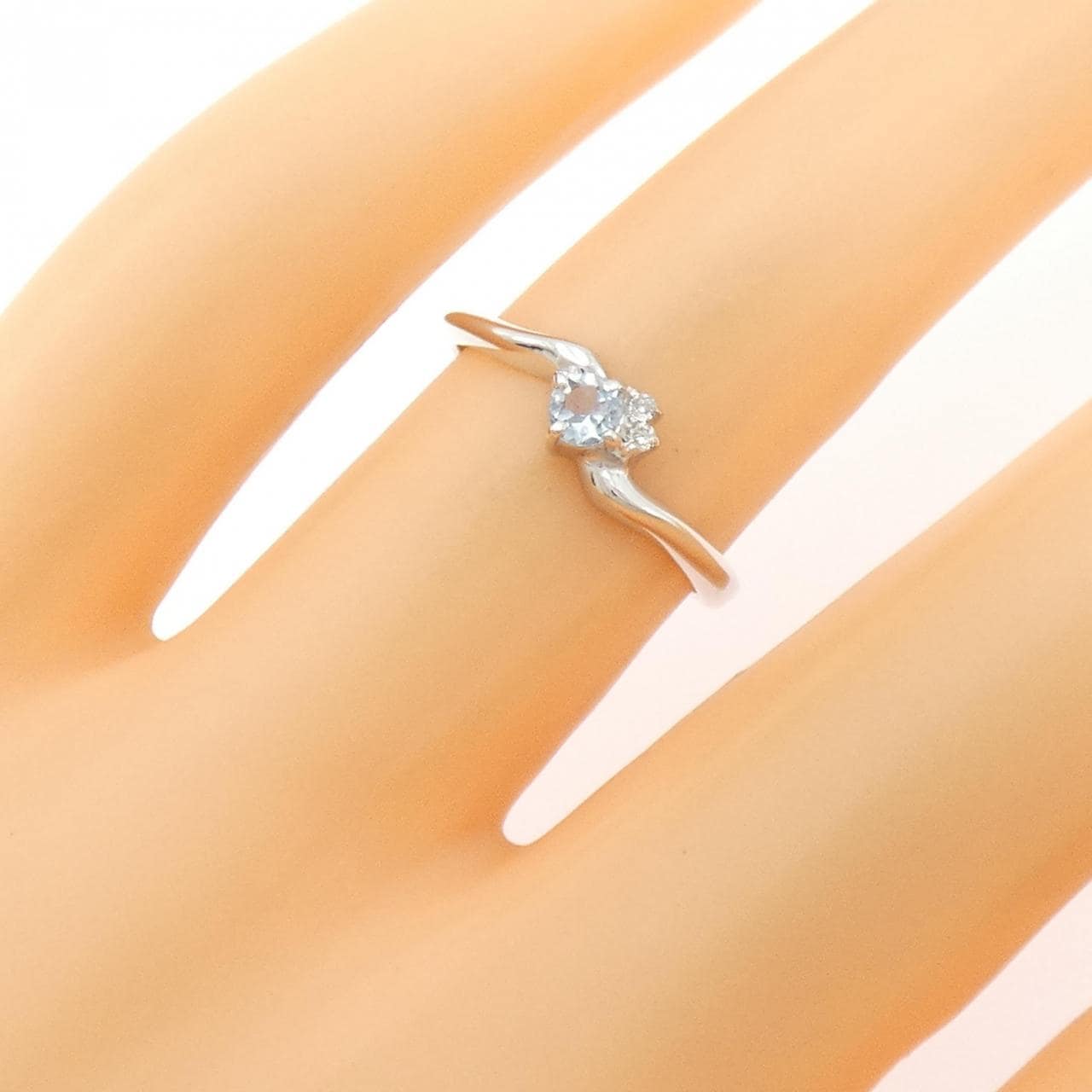 K18WG海藍寶戒指