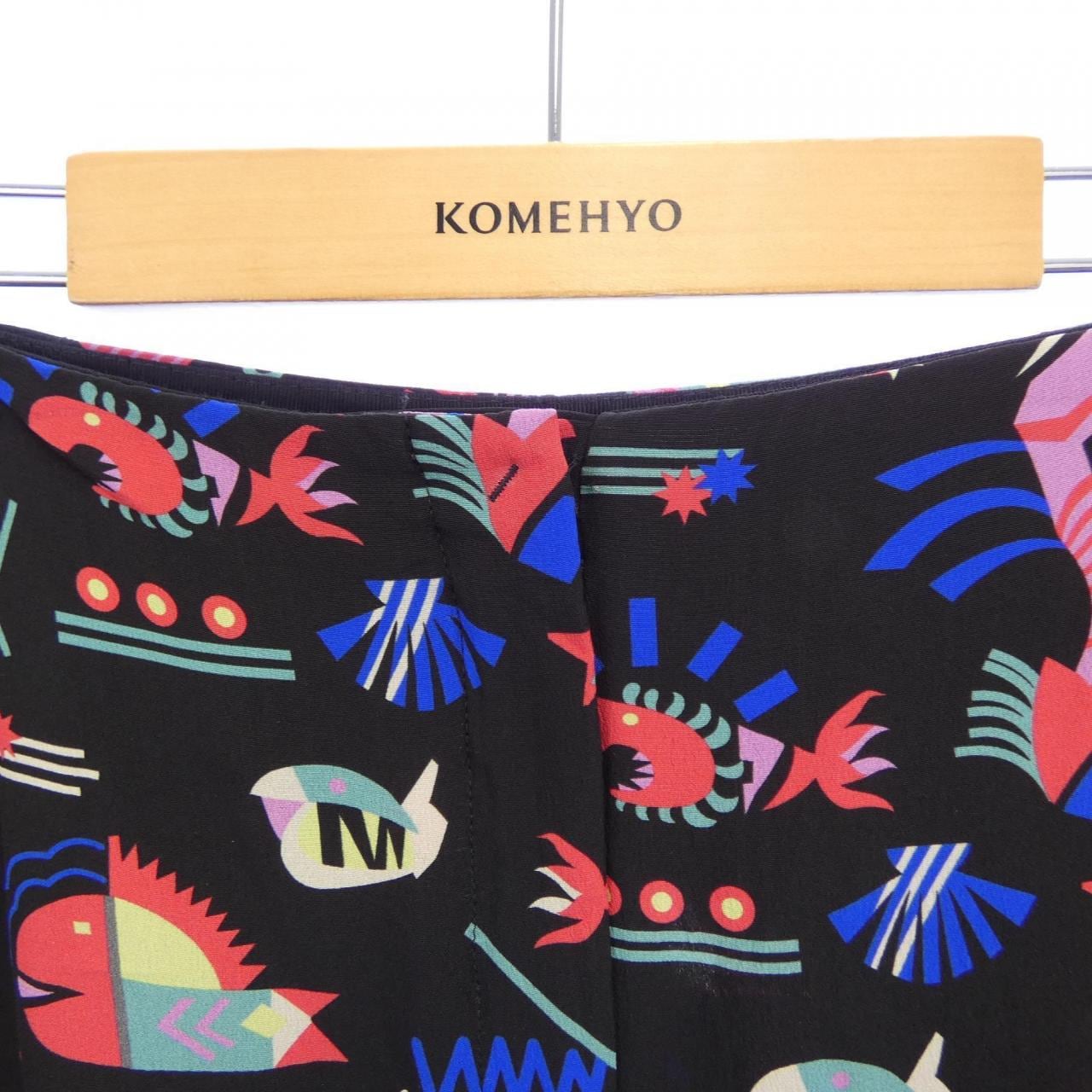 エンポリオアルマーニ EMPORIO ARMANI スカート