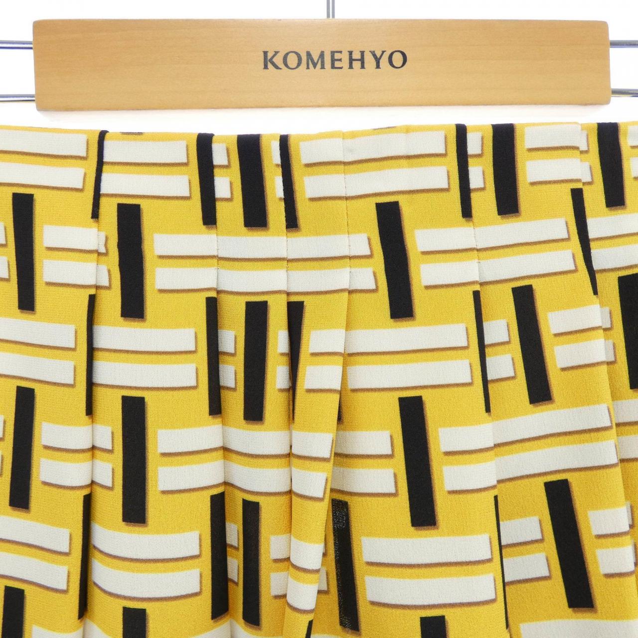 フェンディ FENDI FQ6224 M6Q スカート