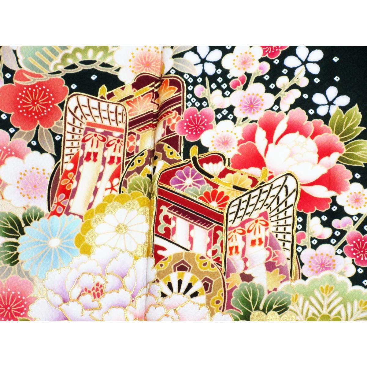 振袖　友禅金彩加工　刺繍入り