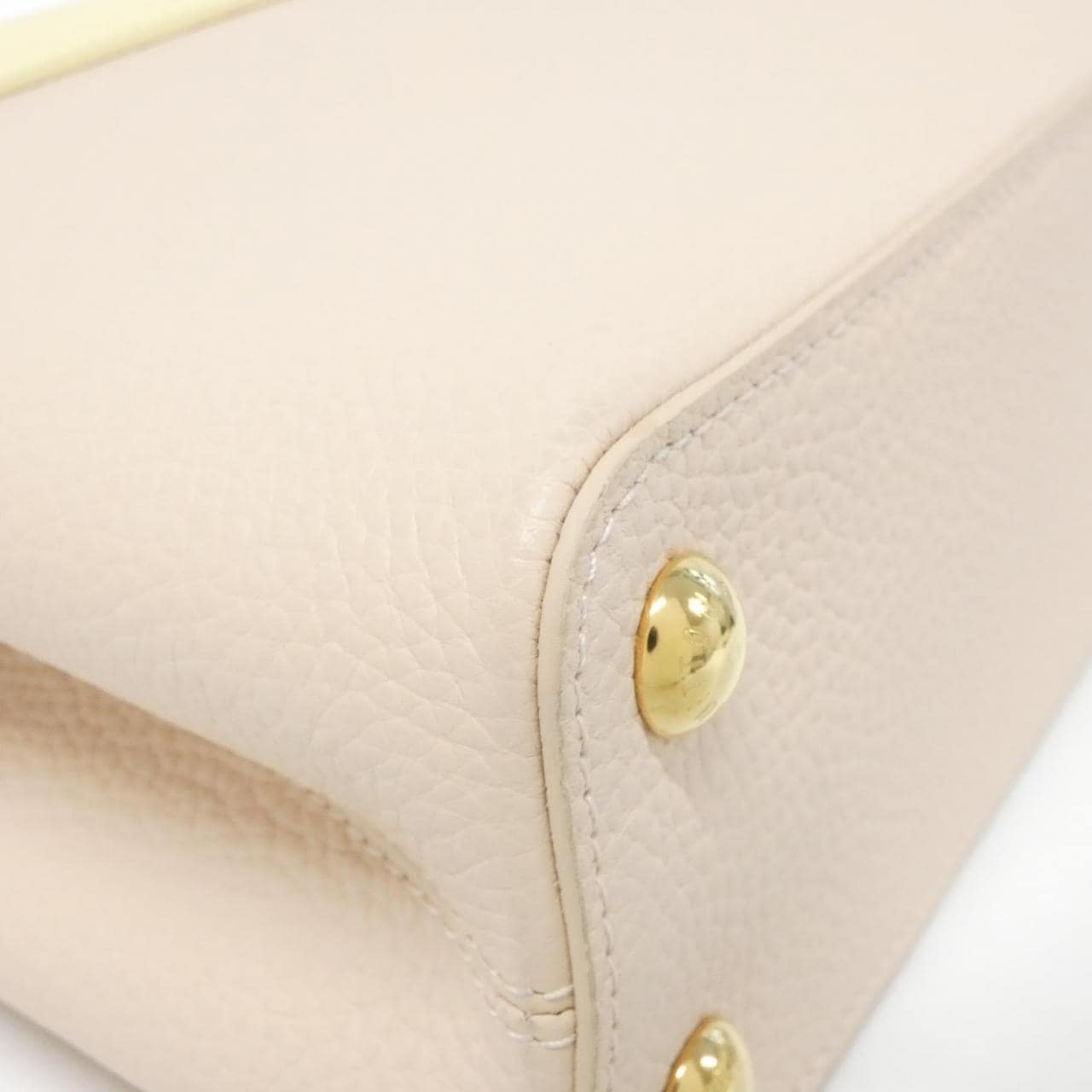 ルイヴィトン カプシーヌBB M22514 バッグ