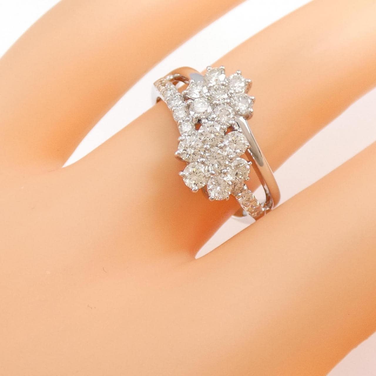 コメ兵｜K18WG フラワー ダイヤモンド リング 1.00CT｜ジュエリー