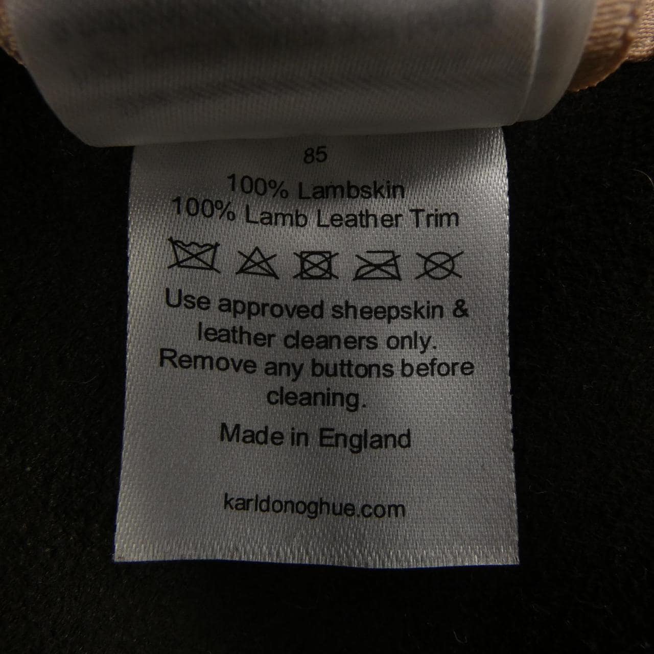 カールドノヒュー KARL DONOGHUE ムートンコート