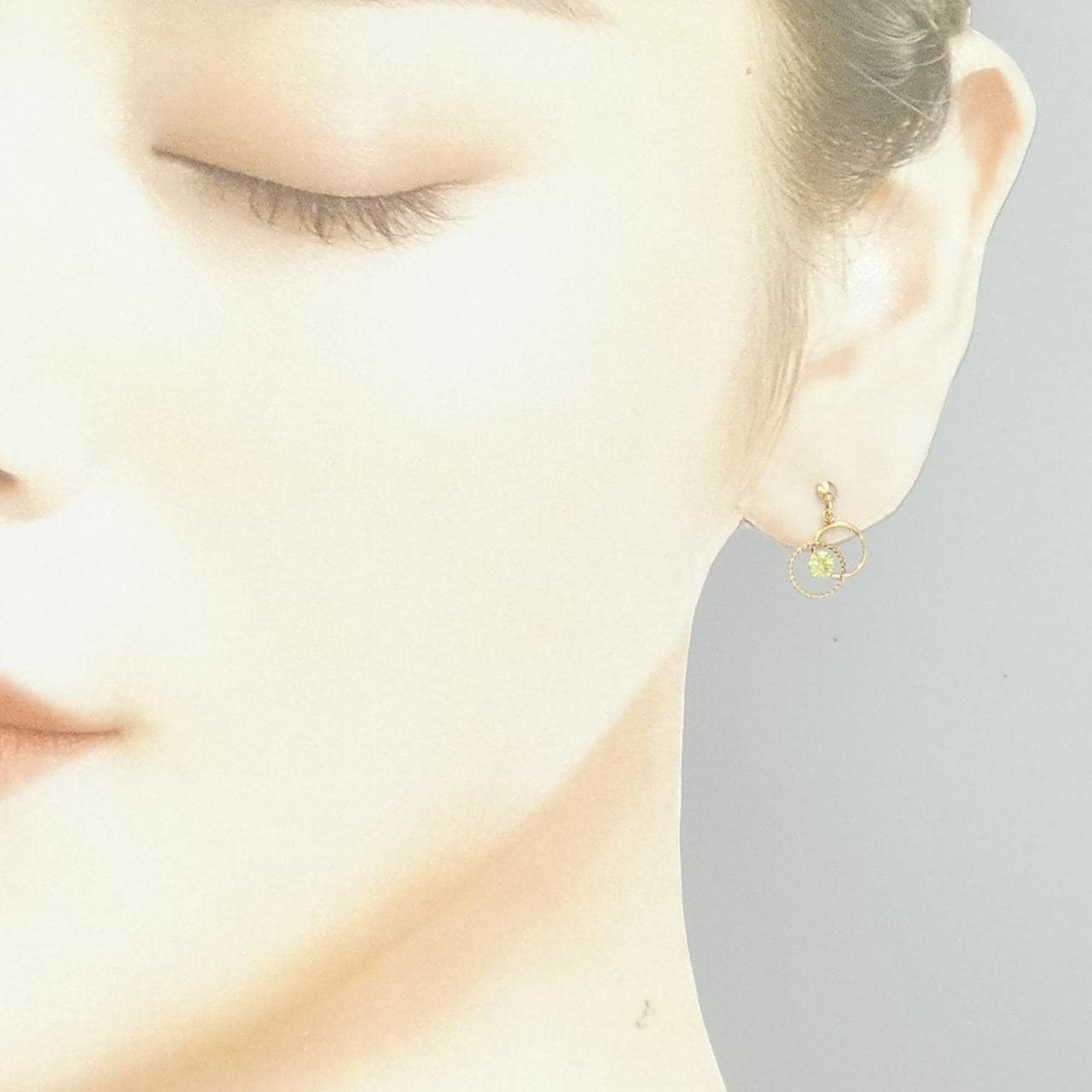 K18YG ペリドット ピアス