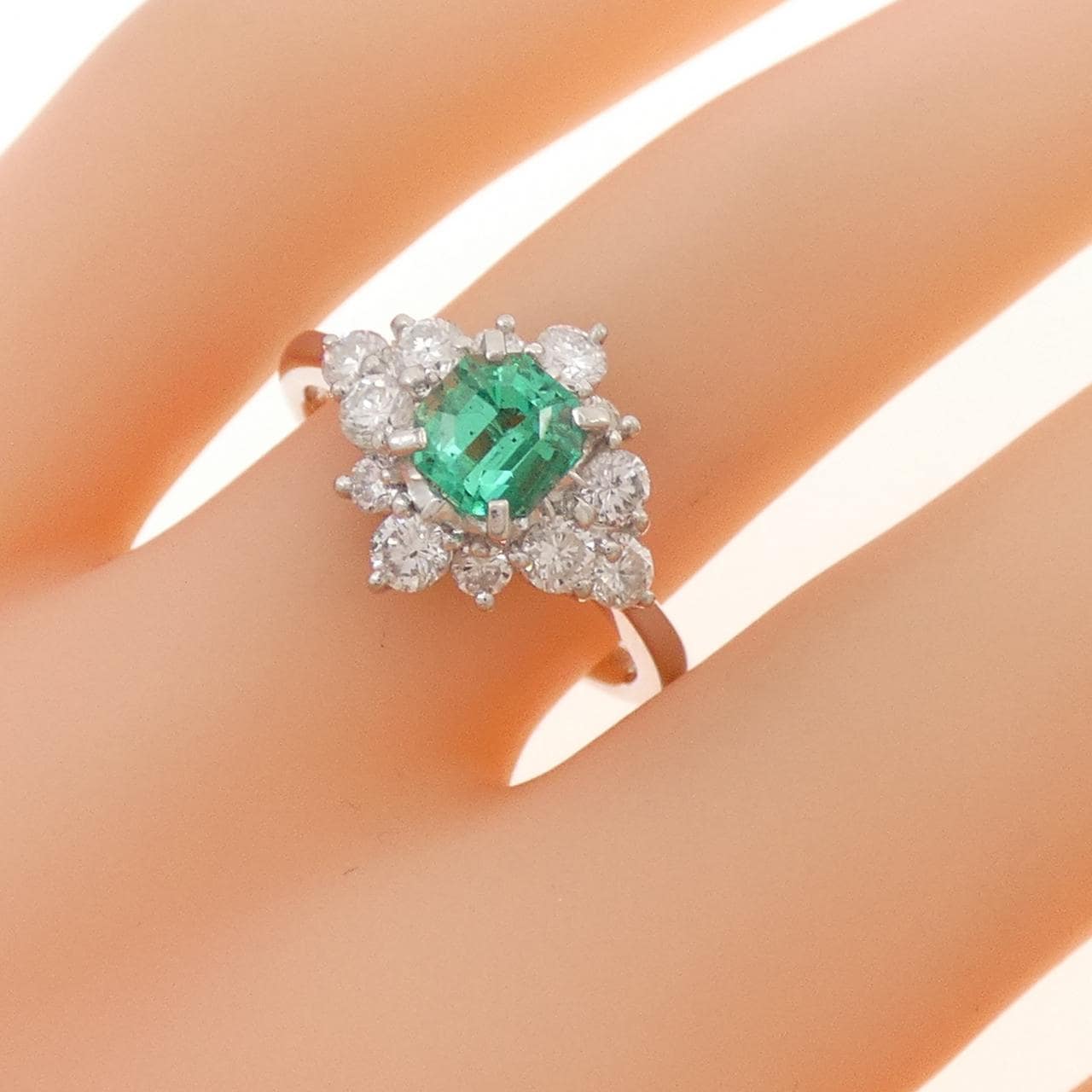 PT900 エメラルド リング 0.75CT