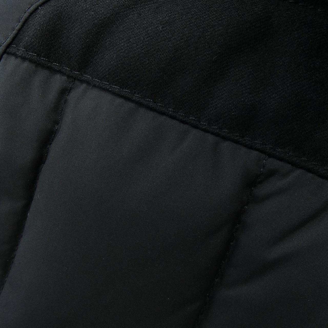 モンクレール MONCLER ダウンジャケット