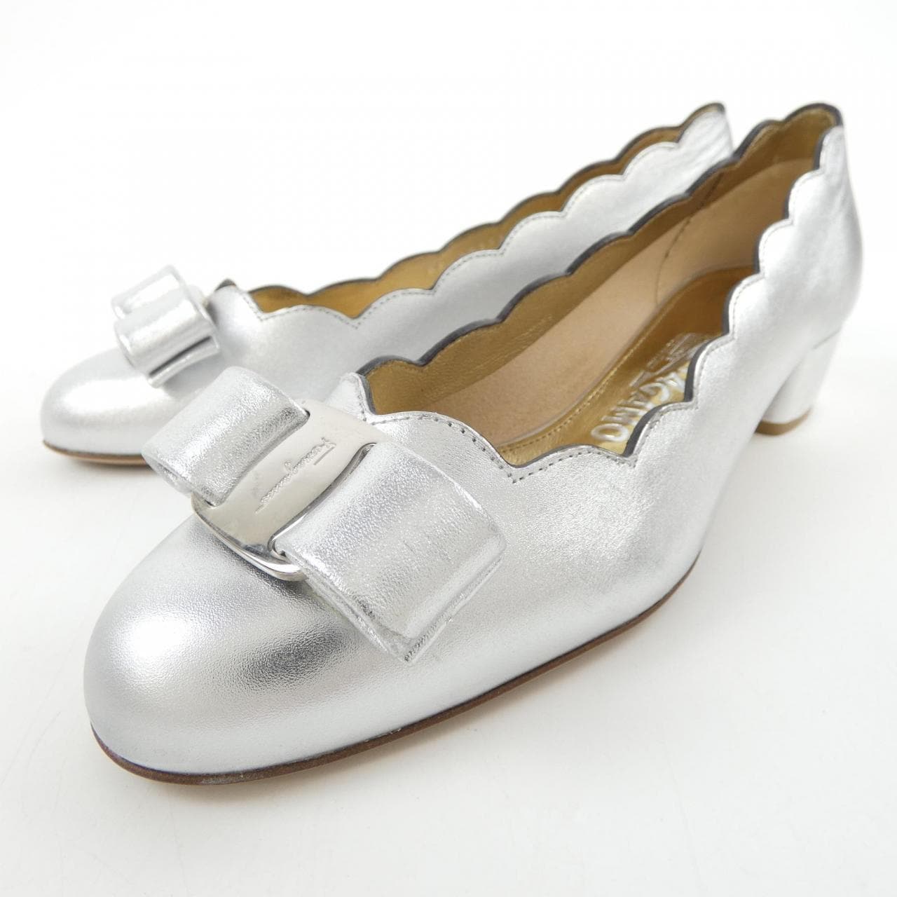 サルヴァトーレフェラガモ SALVATORE FERRAGAMO パンプス