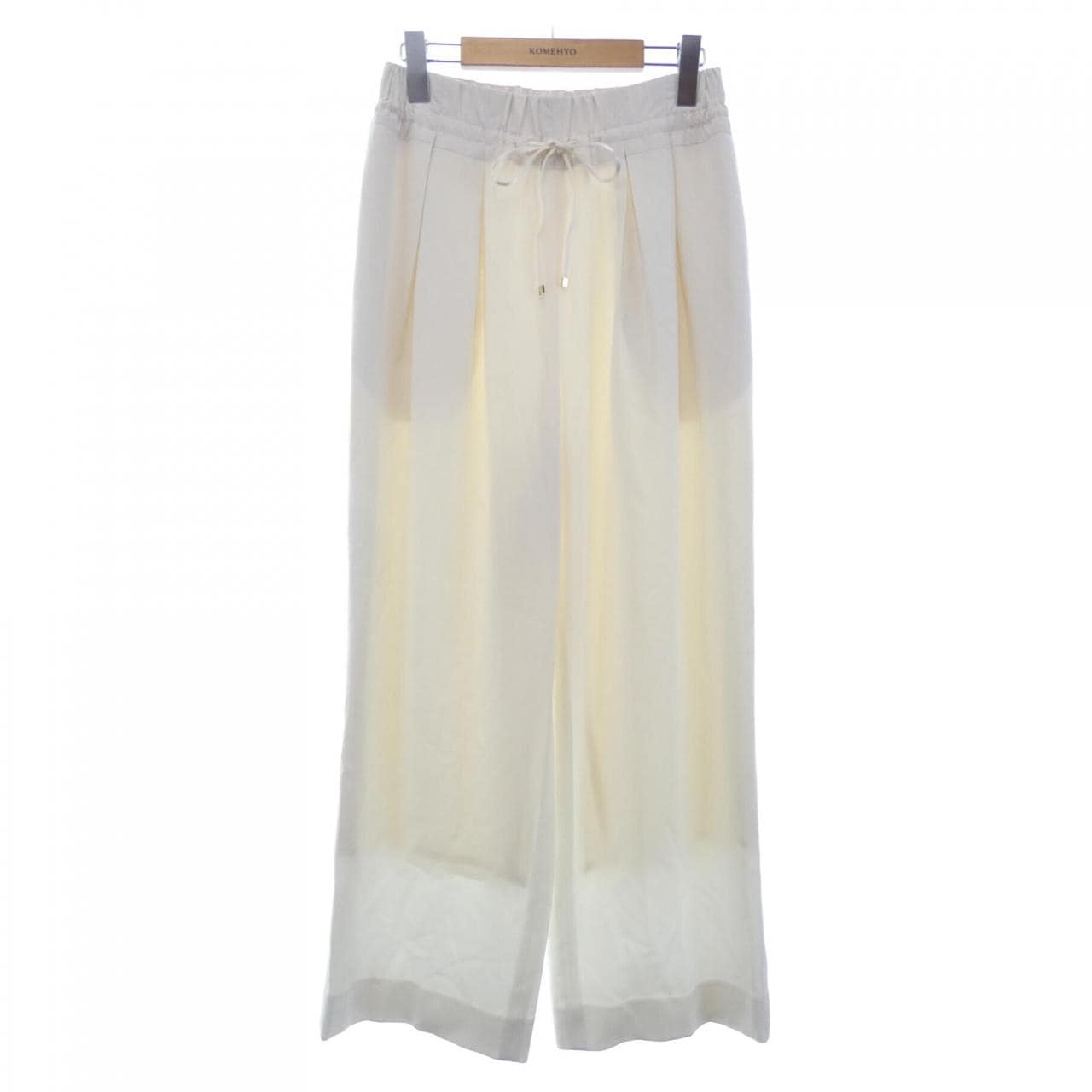 ベイジュ BEIGE. パンツ