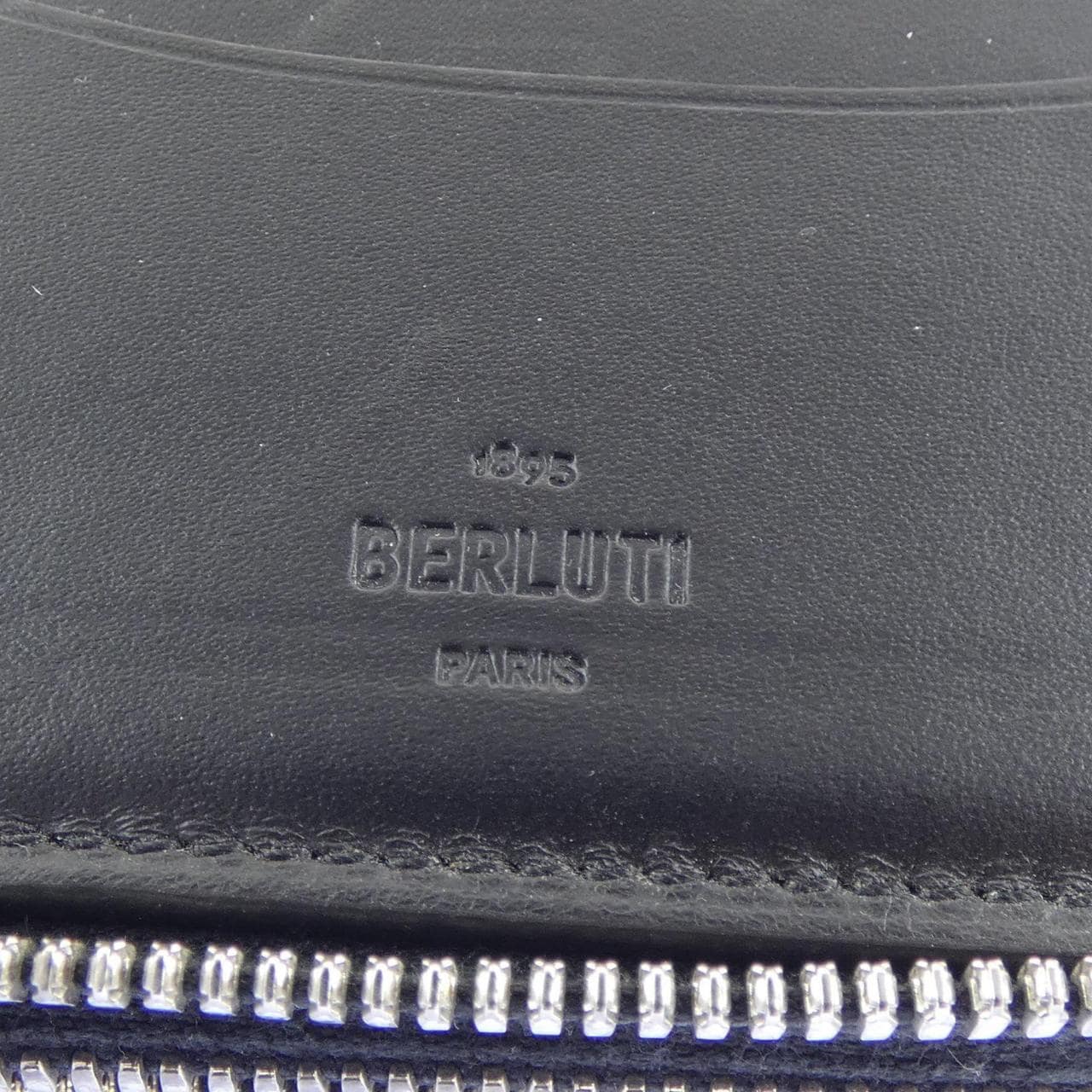 ベルルッティ Berluti タリスクリットレザーロングジップ WALLET