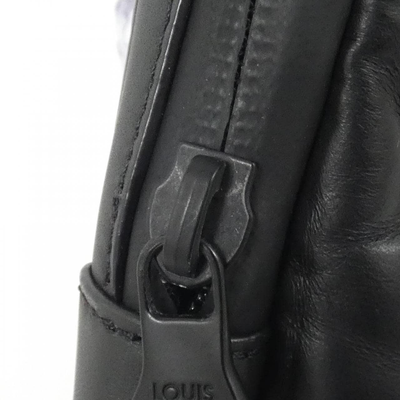 ルイヴィトン LOUIS VUITTON 2054 アシンメトリカル スリングバッグ M68773 ショルダーバッグ