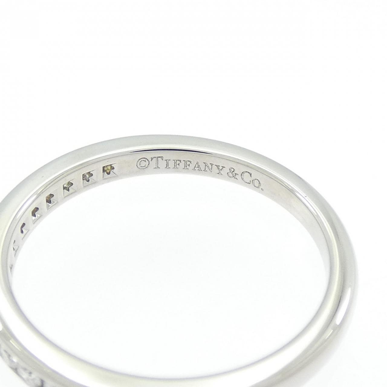 ティファニー ハーフサークル チャネルセッティング リング