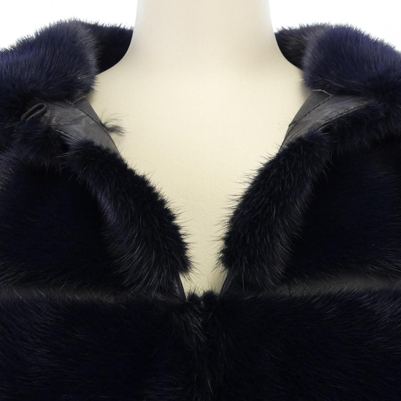 フェンディ FENDI FNN682 A140 コート