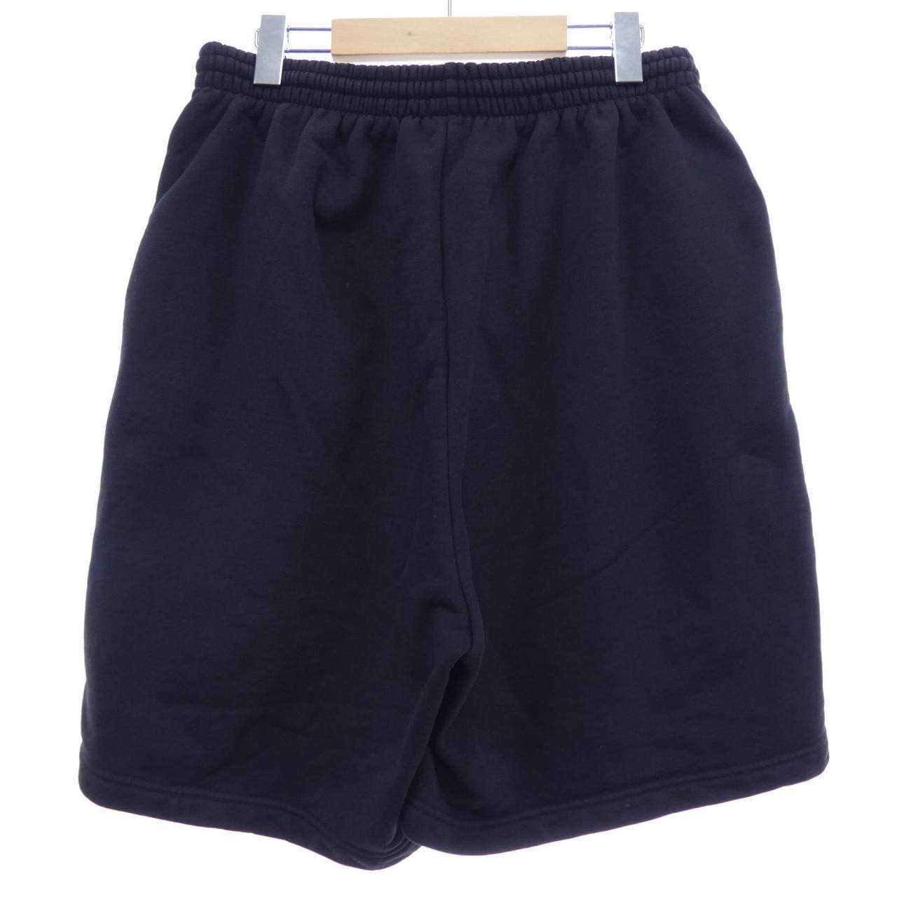 バレンシアガ BALENCIAGA WARDROBE 674591 TMVF5 UNISEX ショートパンツ