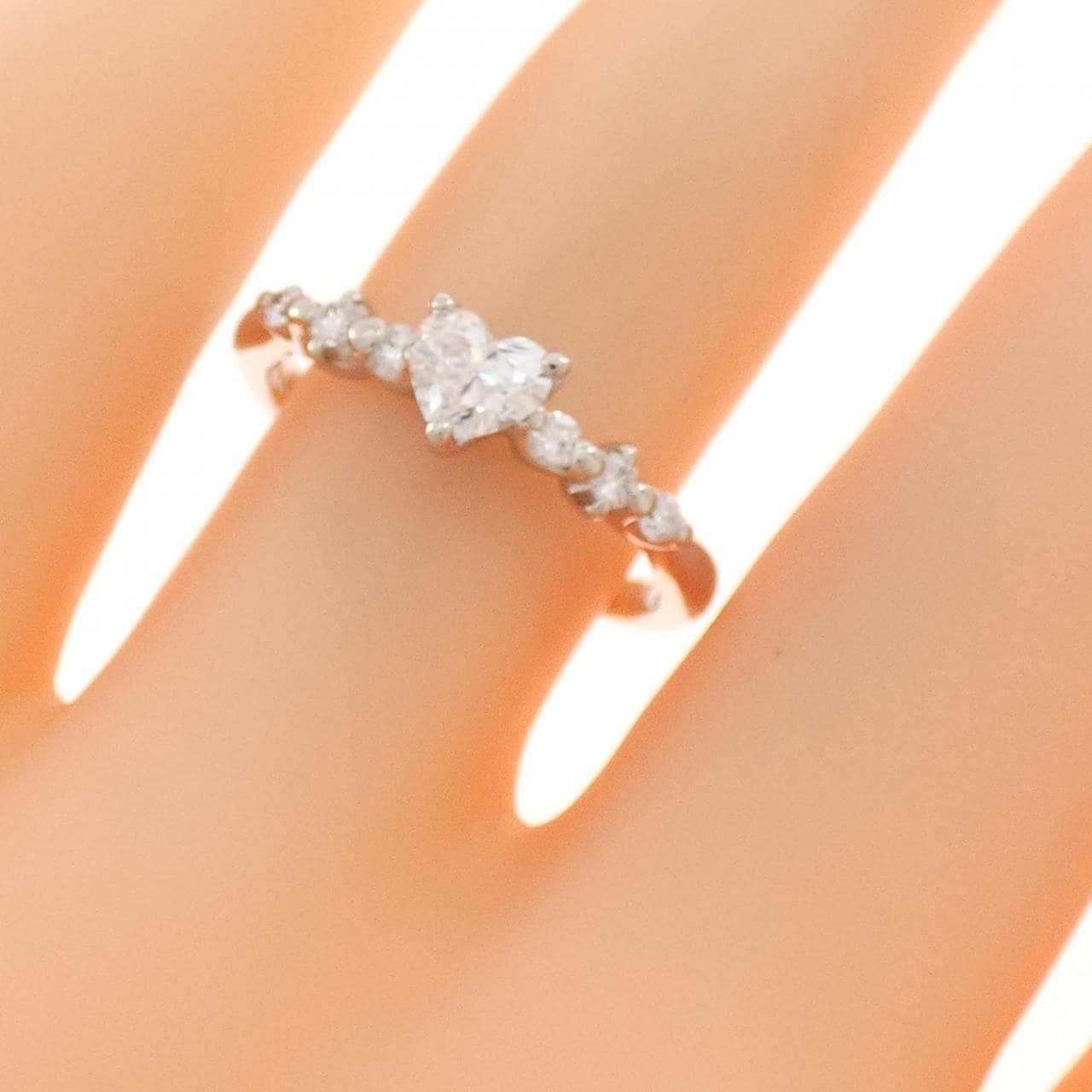 PT900 ダイヤモンド リング 0.313CT E VS2 ハートシェイプ