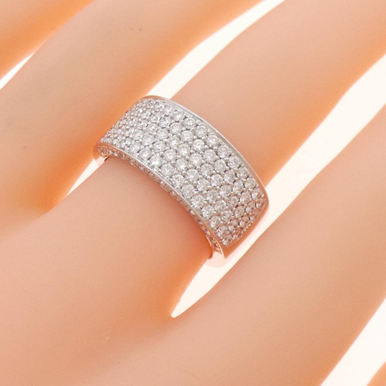 750WG パヴェ ダイヤモンド リング 1.34CT
