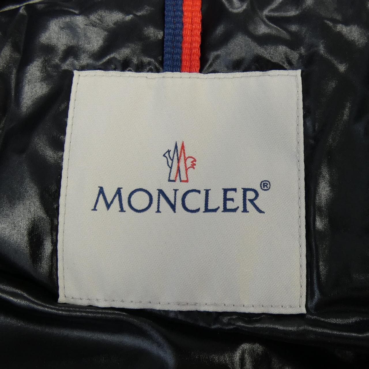モンクレール MONCLER ダウンジャケット